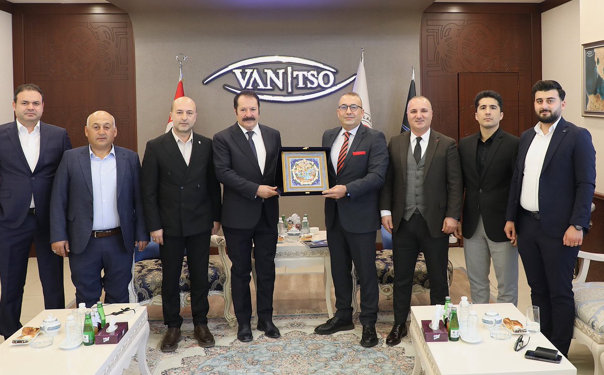 TESİAD Genel Başkanı Dr. Halil İbrahim Yılmaz, bölgedeki faaliyetlerin güçlendirilmesi, iş dünyası temsilcileriyle istişarelerin artırılması ve Van’ın ekonomik potansiyeline yönelik değerlendirmelerde bulunmak amacıyla Van Ticaret ve Sanayi Odası’nı ziyaret etti.<a href="/vantsokurumsal/">Van Ticaret ve Sanayi Odası</a>