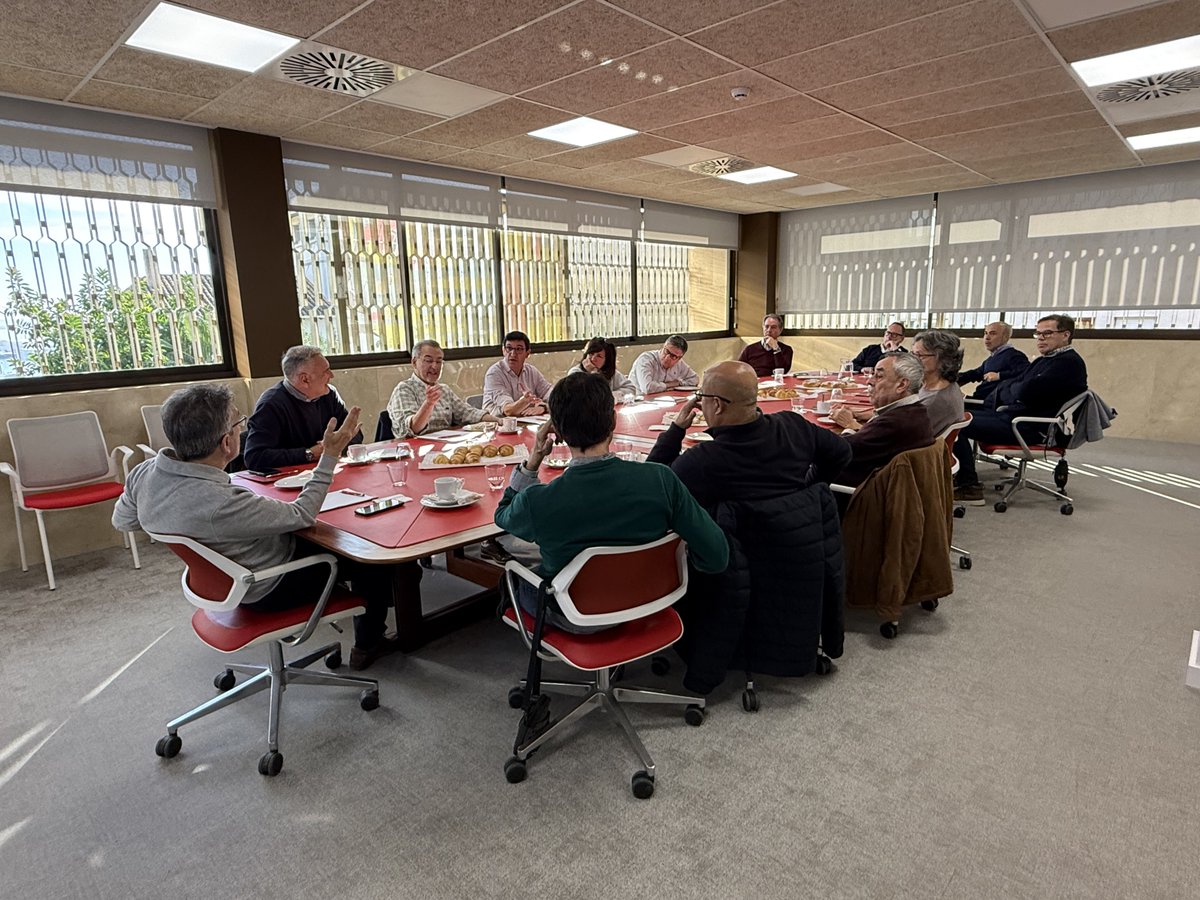 📌 El Colegio ha celebrado hoy una nueva sesión de los desayunos de la arquitectura técnica. 
✅ En esta ocasión hemos debatido y analizado la situación actual de los peritajes judiciales. Lo hemos hecho con la colaboración de colegiados vinculados a esta materia.