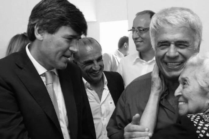 PasseriniOk's tweet image. En el día de su cumpleaños, recuerdo con el cariño y la admiración de siempre a José Manuel de la Sota. 💖

El Gallego nos enseñó, con su liderazgo, que la mirada debía estar puesta en la gente, desde un profundo humanismo cristiano.

En estos tiempos difíciles, su legado sigue…