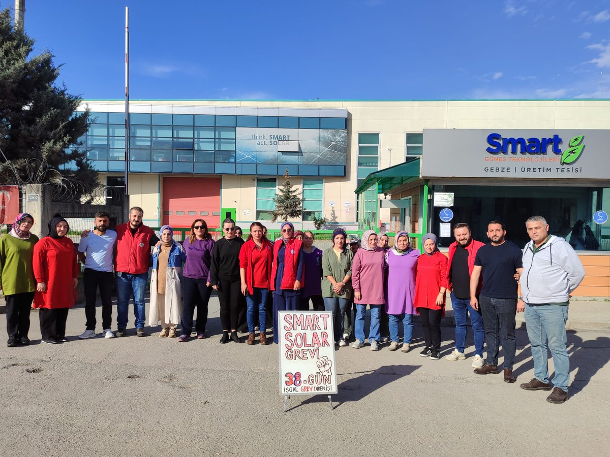 dip_org_tr's tweet image. 🚩#Smartsolar grevi 38. gününde!

🔴Gebze Tembelova&apos;da kurulu bulunan Smart Solar fabrikasında, Birleşik Metal-İş Gebze 1 No&apos;lu Şube&apos;de (@BirlesikMetal) örgütlü mücadeleci metal işçileri 22 Ekim&apos;den bu yana grevini sürdürüyor.

🔴38 gün boyunca #Smart işçileri bir gün bile…