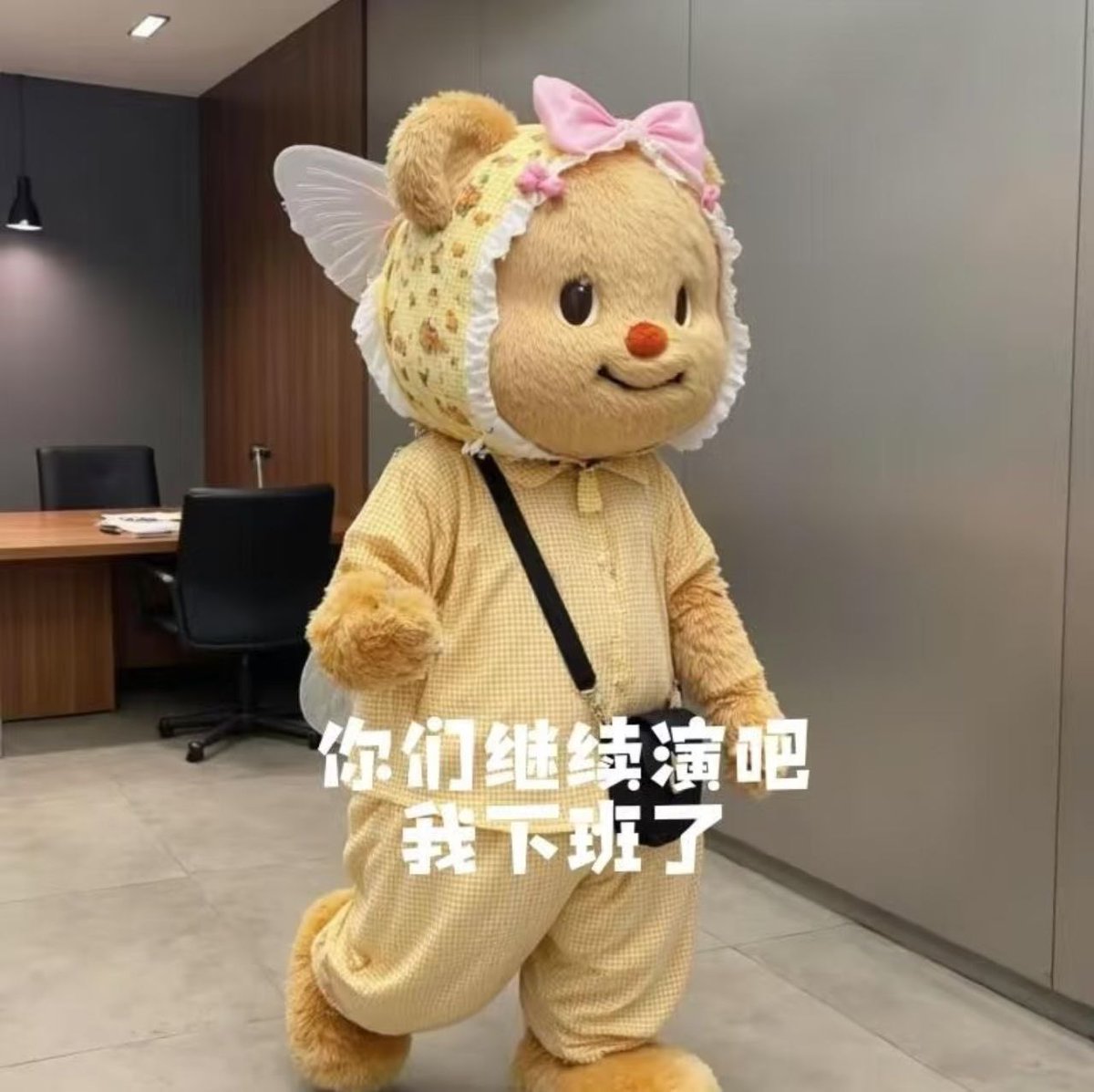 互联网公司和前司的模式真是大相径庭，之前我们讨论的是怎么做给数据库内核做更多优化，现在更多讨论的是基架怎么将保障业务不挂，得换换思维了。