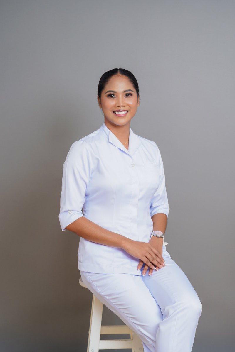 DLGE_2001's tweet photo. Yes, I’m back with a degree and a license to care.

To Oh! Caraga band, Darren Espanto, and Ally– Thank you for being part of my nursing Journey.

To God be the highest Glory!

#Darren @Espanto2001 
#OC  @ohcaraga 
#PhRN https://t.co/Zcss5F0ROX