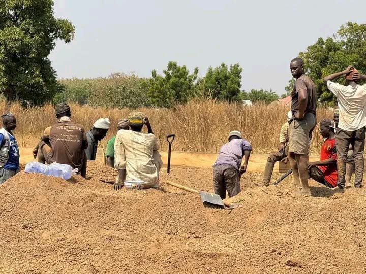 LukmanA444's tweet image. KULAA CLASSROOM BLOCK UPDATE 🚧✨

Construction of the new 3-unit classroom block has begun following the November 23, 2025 sod-cutting by @HonSuhuyini and the Sagnarigu Municipal Assembly. A great boost for education in the community!#TamaleNorth #HonSuhuyini #PossibleTogether