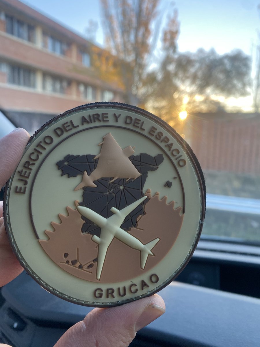 Pacho_89's tweet image. Como un chico con zapatos nuevos, me han “alistado” 
El 1º