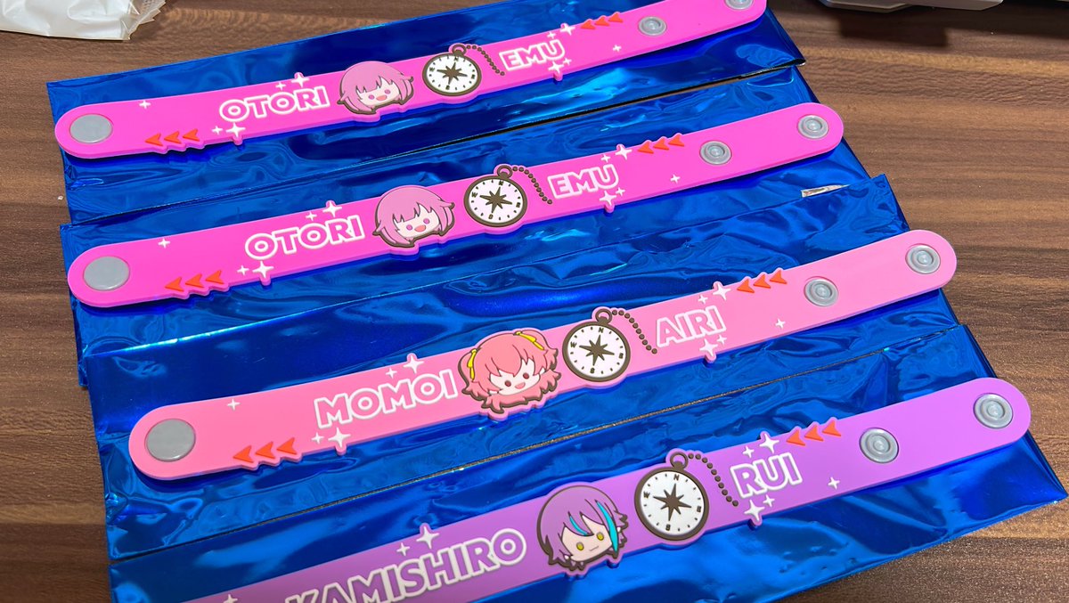 セカライグッズ届きました🙌✨️ エピカ4つ買って箔押し3枚、しかも