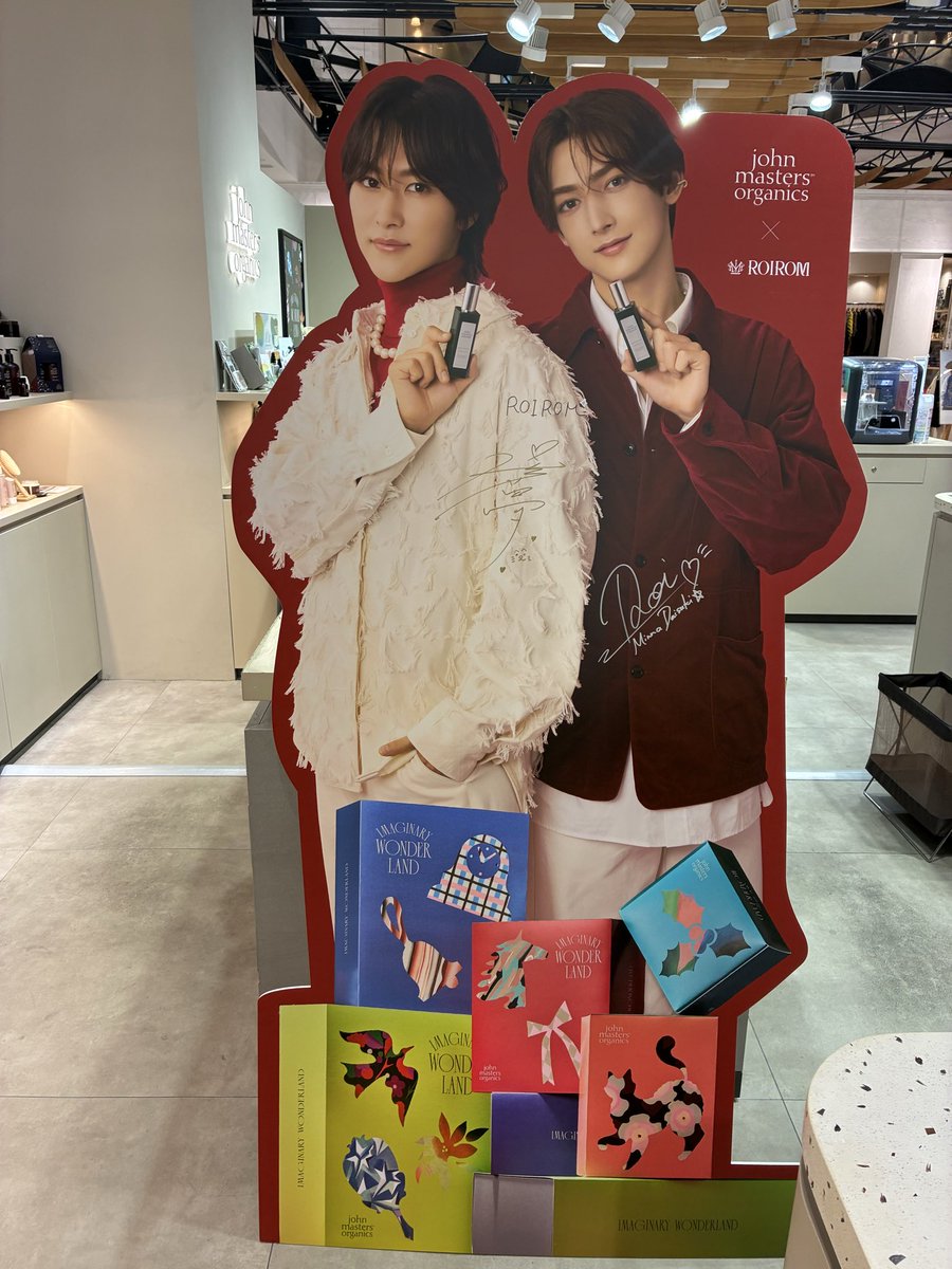 nochico10's tweet photo. 1123の翌日に横浜ルミネ店にお邪魔しました🙌

#ハッピークリスマスジョンマスター
#ROIROM https://t.co/oVq4cPvwmW