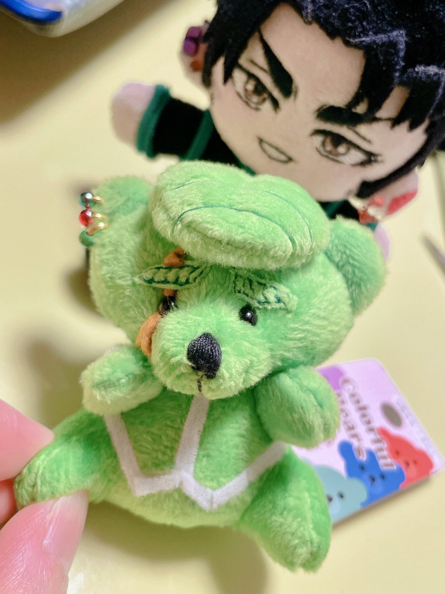 このくまちゃんをね…ふと思い立っててっぺベアに変えてしまった…🧸