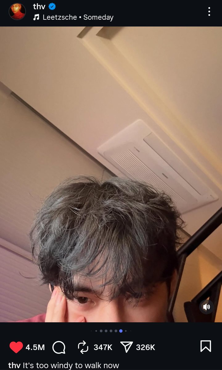 Namu_kn_bts_7's tweet image. #V #thv #BTS #ARMY
Kim taehung&apos;s IG post 
Caption: it is too windy to walk now.