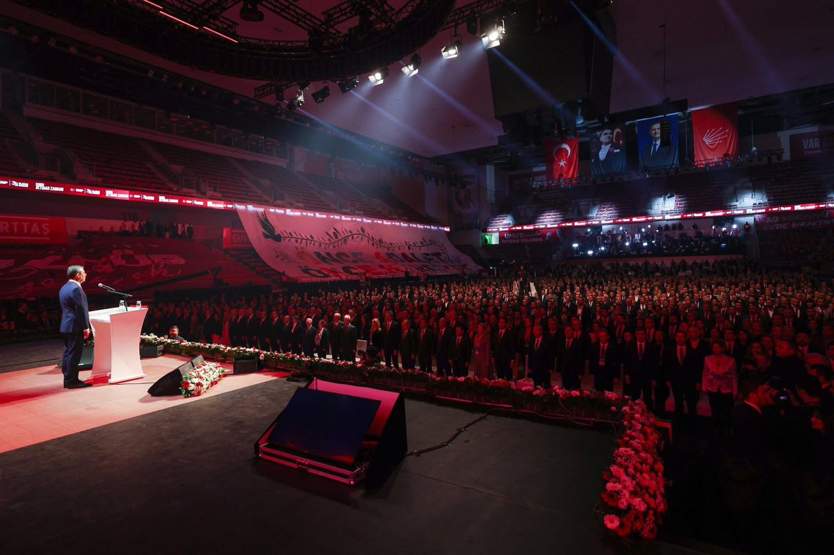 Genel Başkanımız Sayın Özgür Özel’in öncülüğünde 39. Olağan Kurultayımızı gerçekleştiriyoruz. 
#SimdiİktidarZamanı