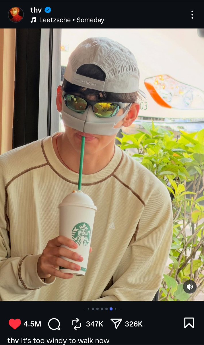 Namu_kn_bts_7's tweet image. #V #thv #BTS #ARMY
Kim taehung&apos;s IG post 
Caption: it is too windy to walk now.