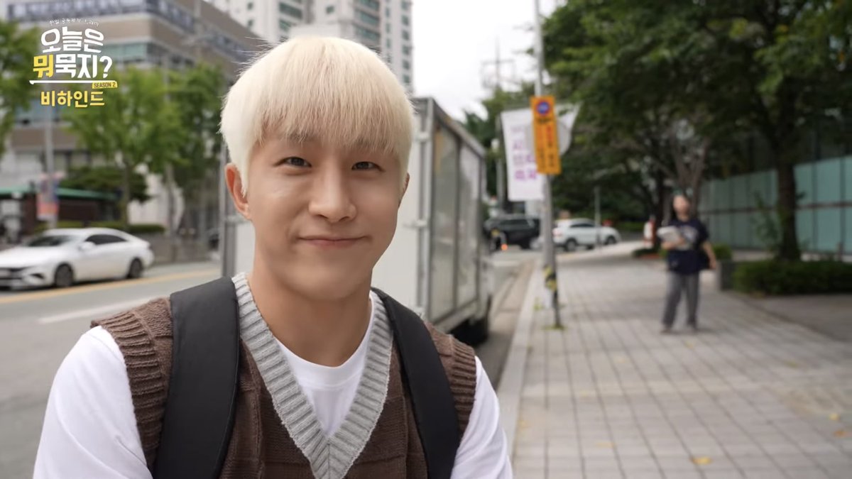15hf6's tweet photo. 오늘은 뭐묵지?2 비하인드
비하인드중 너무 귀여웠던 부분을 픽해봄!😆
근데 다 귀여운데 4장만 픽하는게 어려워서 곤란함.. 모든 장면이 매력적이면 진짜 어떡해요ㅠㅠ 본방송 너무 기대됨.ᐟ ᢉ𐭩
#오늘은뭐묵지 #오늘은뭐묵지시즌2 #부산MBC #진진 #박진우 #아스트로 #JINJIN #ASTRO https://t.co/XSUWi1FHcg