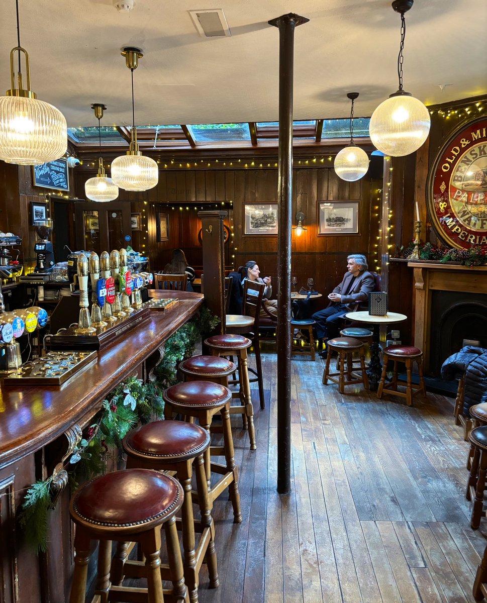 London Pub Map tweet media