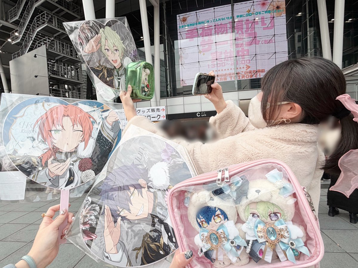 遅くなったけど実はふぉに参戦して参りました〜！！！そしてその後には感謝祭にも！！！そらさんのお陰で全員でふぉにと感謝祭行けたのですよありがとう😭😭毎度頭が上がらない😭😭最高の3日間だった👏👏👏