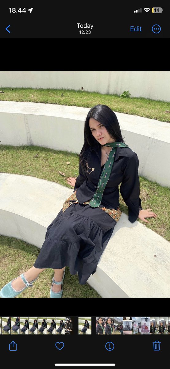 hey thania tweet media