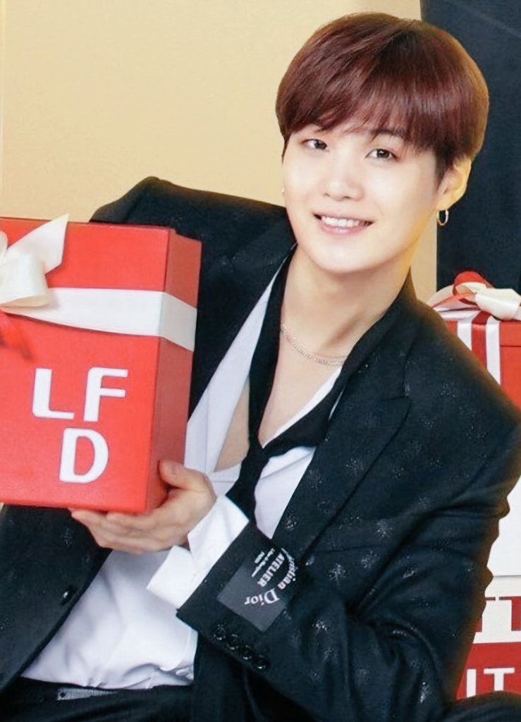 cynderella528's tweet image. WE LOVE YOU YOONGI

#シュガ #BTS #BTSSUGA #방탄소년단슈가 #SUGA #슈가 #AgustD #D_DAY_GOOD_DAY