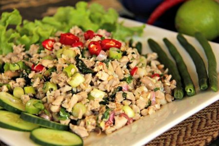 CompassandFork's tweet image. Fantastic Asian Salad - Chicken Larb from Luang Prabang bit.ly/2epHezM #recipe #foodietravel #glutenfree #laos