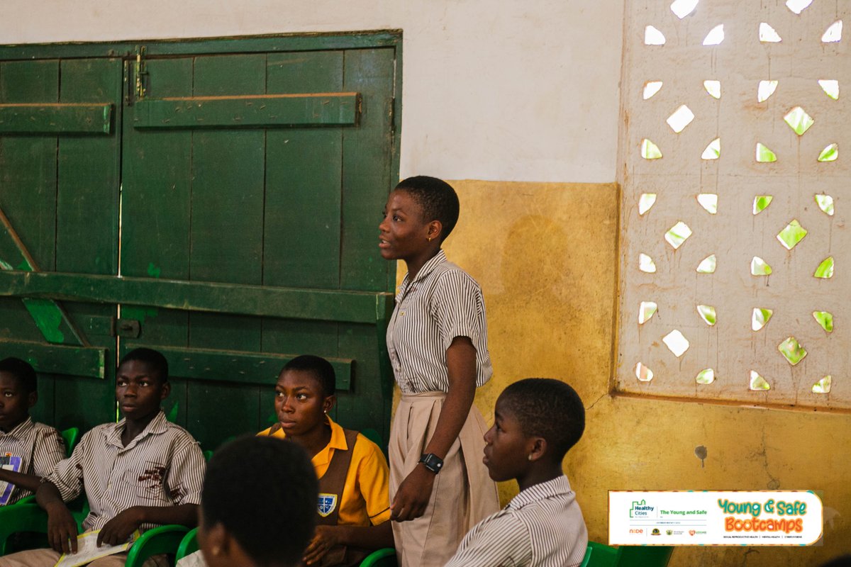 youngandsafeho's tweet image. physical and emotional changes.

For boys, puberty may bring facial hair, deeper voices, growth spurts, acne, and body odour. For girls, it often includes breast development, menstruation, wider hips, skin changes, and the need for increased hygiene.

2/6