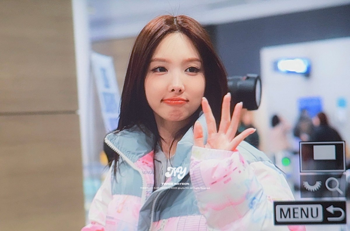 251128 ICN 너무 설레게 생겼당🤭💗
#나연 #NAYEON #ナヨン #트와이스 #TWICE