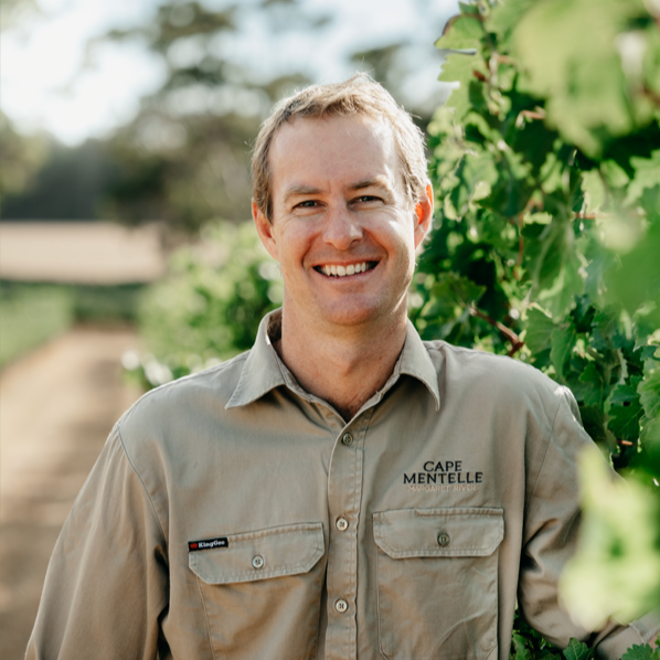 David Moulton is on todays Drinking Hour with <a href="/mrvinosaurus/">David Kermode</a> 
In partnership with <a href="/ClubOenologique/">Club Oenologique</a> 

Listen 👉 foodfmradio.com/programmes/the…

David’s guest is David Moulton, chief winemaker at Margaret River’s pioneering <a href="/capementelle/">Cape Mentelle</a> 

#podcast #wine #winemaking #vineyard