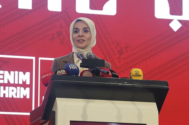 Aile Bakanı Göktaş: Günümüzde hanelerin %57'sinde 18 yaş altı çocuk yok.