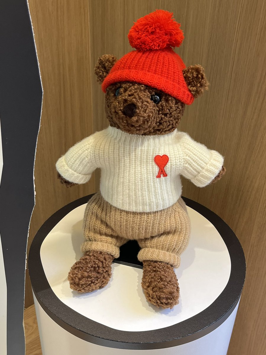 表参道限定のくまちゃんは 数に限りがあるそうです