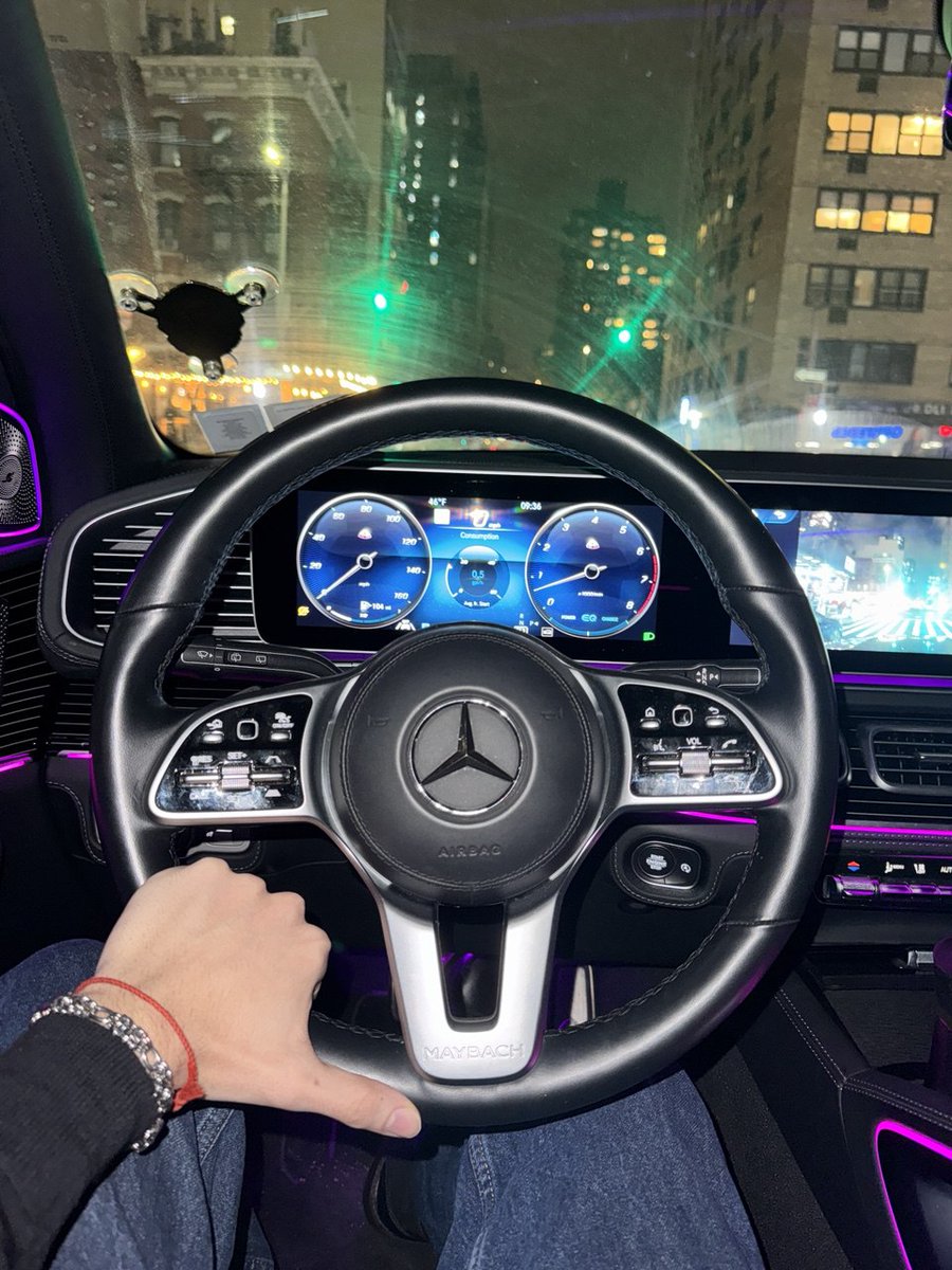 gabe 🦇 tweet media