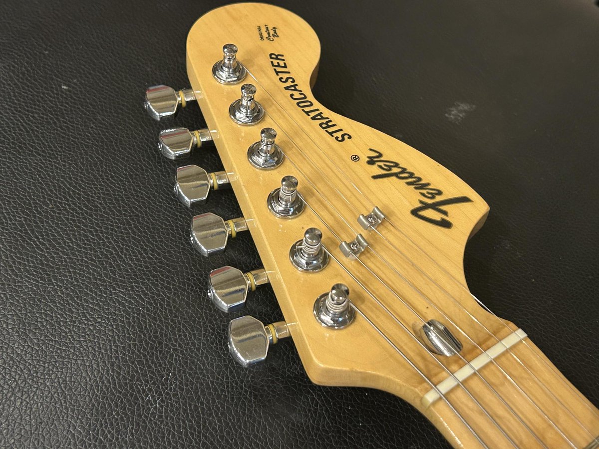 mojo_guitars's tweet photo. Fender Japan ST72-86 DSC
インクヴェイモデルではありませんが、フロントとリアにDiMarzio HS-3
スキャロップ指板です。
https://t.co/aODIiDTGaj
https://t.co/y0VPvsRETn

MOJOGUITARSでは楽器の買取・委託も承っています
お気軽にお問い合わせください https://t.co/hhIe9GADP5