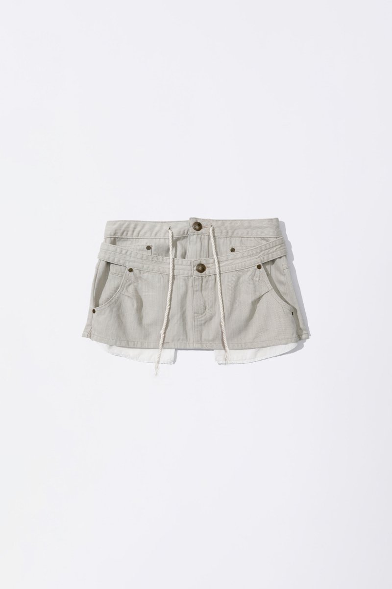 celebkr's tweet image. Who사나 트와이스
Where_대만 콘서트
Wearing_스컬프터 @sculptor__wd 
Product_Apron Layered Mini Skirt

#사나 #트와이스 #twicetagram #트와이스사나 #스컬프터 #sculptor