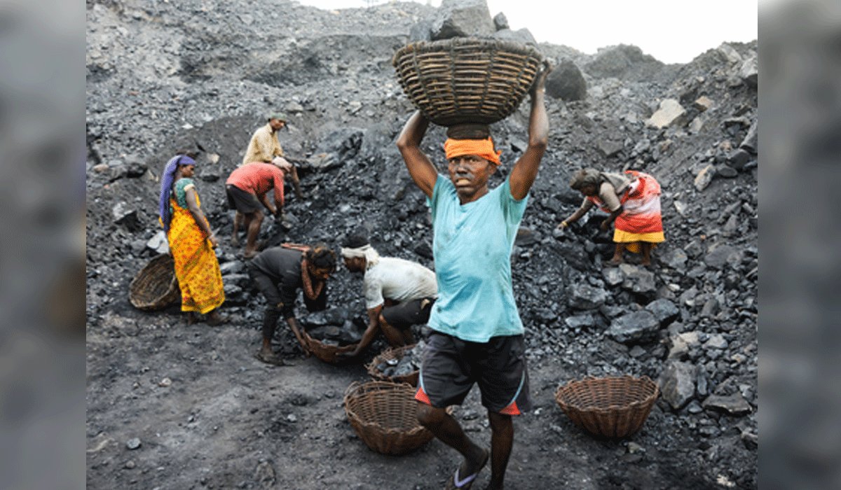 MunsifNewsDesk's tweet image. *Govt opens entry for private entities to speed up coal exploration*
#CoalExploration #MiningReforms #GovernmentNotification #CoalSectorReforms

munsifdaily.com/govt-opens-ent…