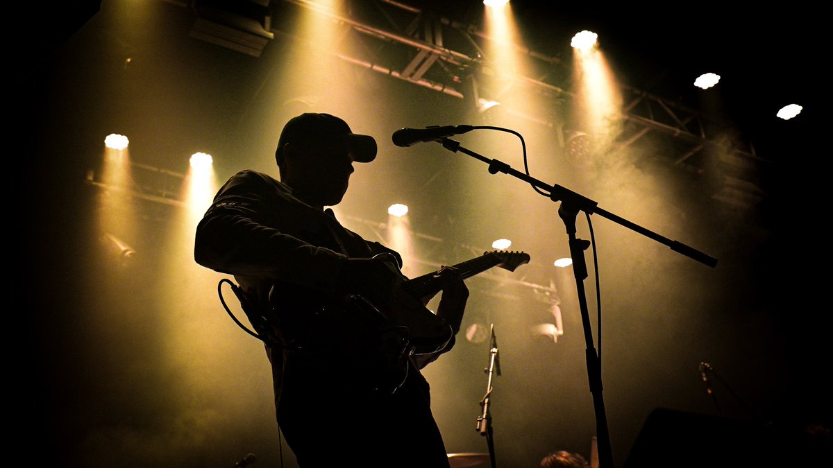 Silhouettes + reflections from the electric ballroom ☁️👤 supporting the hunna at their hometown show in London this week. Thanks for being there 🩵