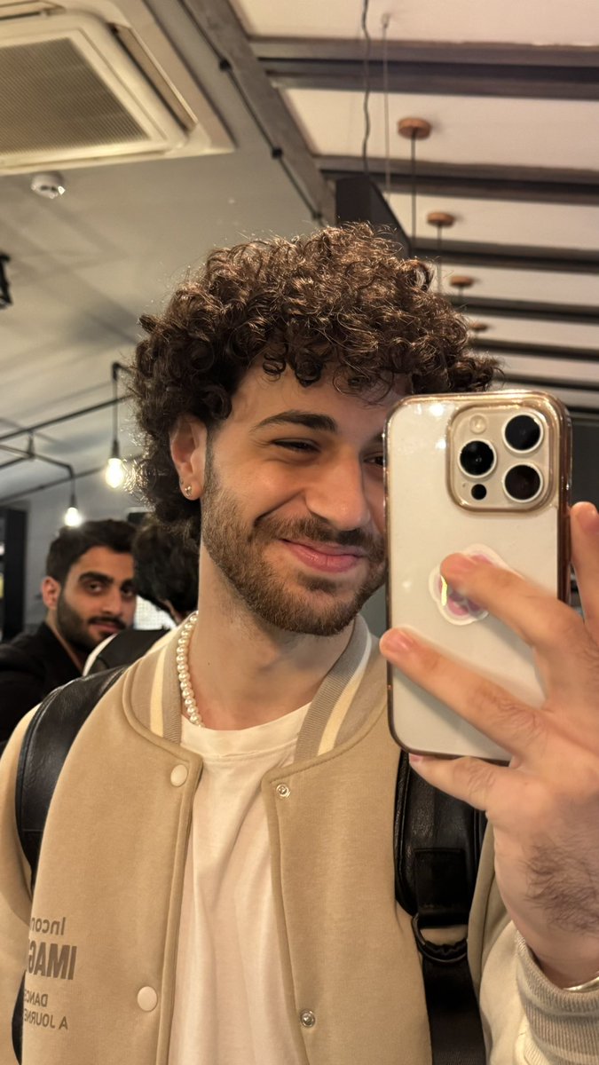 pooya_rz2's tweet image. چی از بچگی باهاتون مونده؟ من فکر کنم خندیدنم.