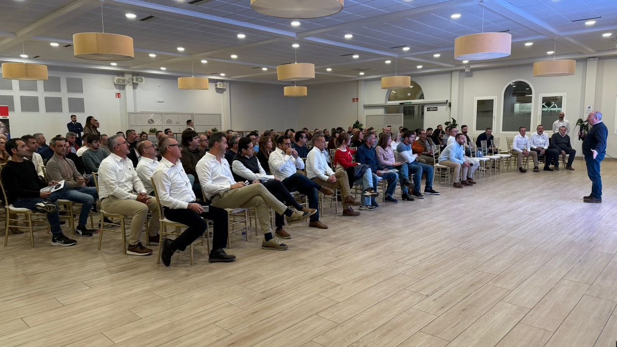 AutoVilber's tweet photo. AD Vilber presenta el Programa Millennium en La Ribera, junto a la incorporación de Auto Recambios Cerdá al Grupo AD. 🔧

Millennium ofrece formación, soporte técnico, marketing, financiación y software preparado para VeriFactu.

¡Bienvenido Auto Recambios Cerdá! https://t.co/OFxsuRglYV