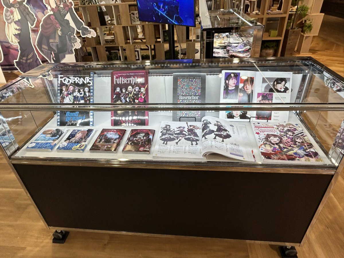 Literature815's tweet photo. 第一ターミナル① https://t.co/6WeioAgmUq