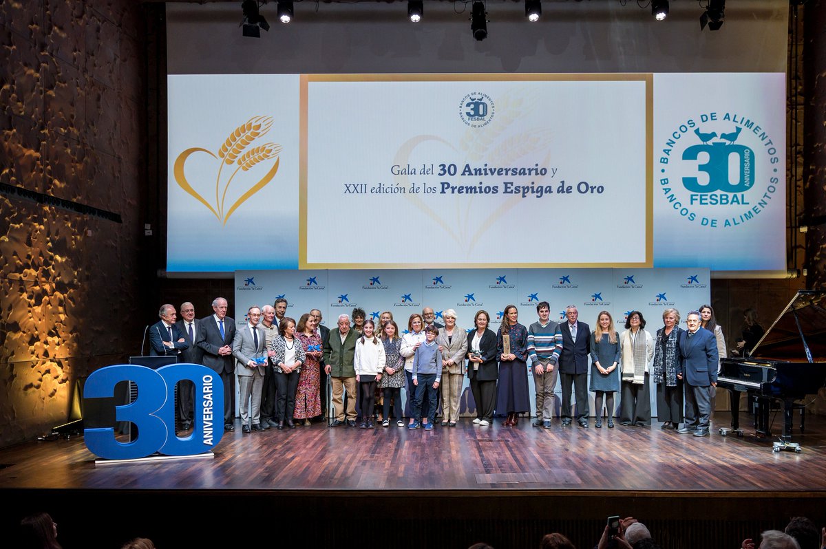 🏆Hemos celebrado la XXII edición de los #PremiosEspigaDeOro y nuestro 30 aniversario 🏆

Gracias a las personas y empresas que camináis junto a FESBAL y los #BancosdeAlimentos🌍

Porque✨ una espiga por sí sola no puede cambiar nada, pero muchas unidas pueden cambiarlo todo ✨