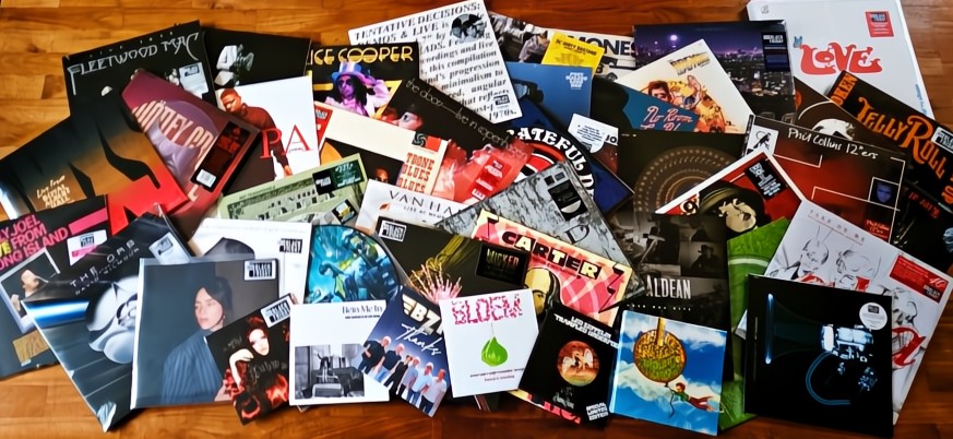 De Black Friday releases staan in de winkel!
Vanaf 10:00u. gaan we los in de winkel met o.a. speciale releases van A-Ha, Billie Eilish, Bruno Mars, Fleetwood Mac, Chappell Roan, BZN, Wicked for Good en meer.
OP = OP. Maximaal 1 maximaal  exemplaar per titel.
Zien we je straks?