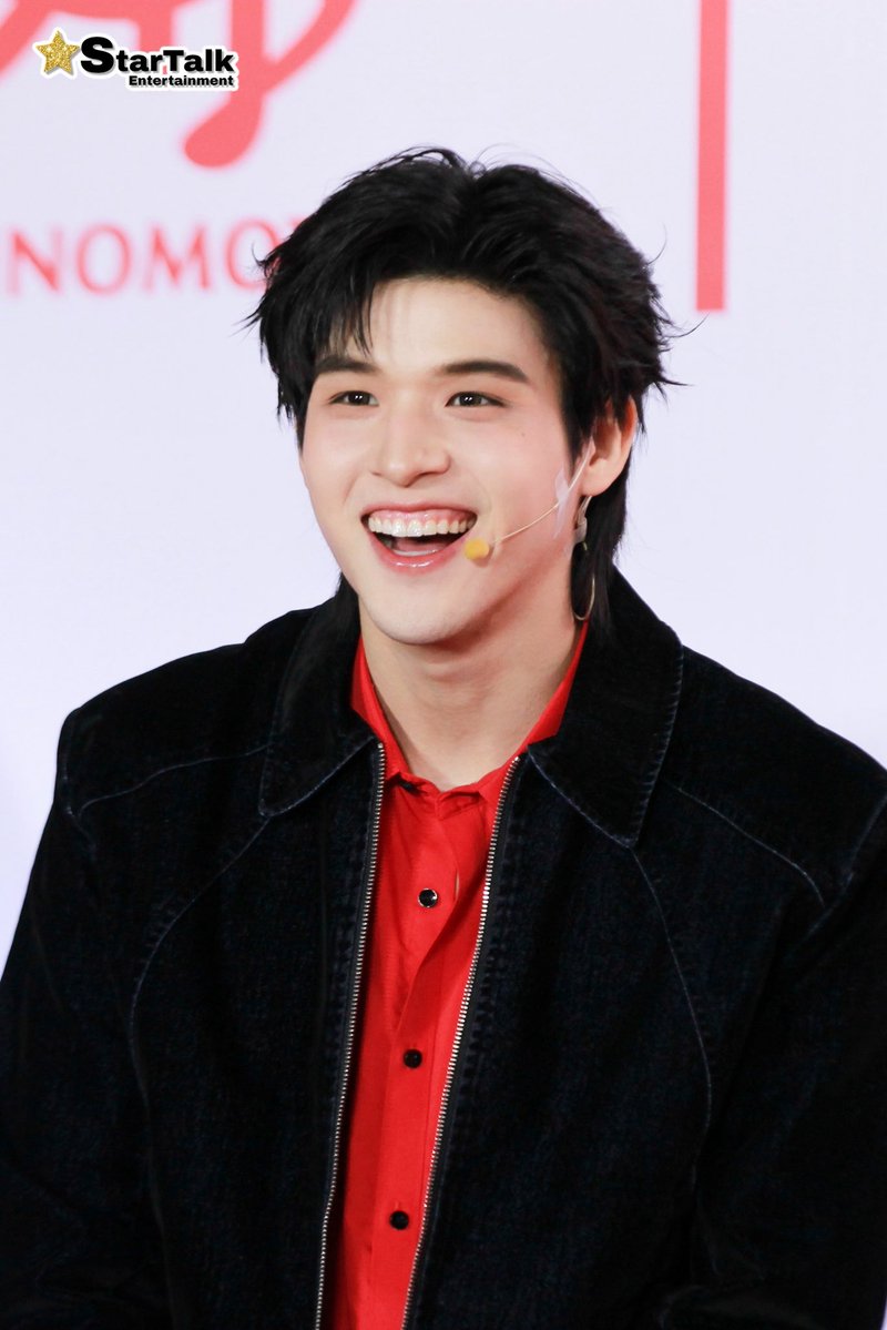 startalkent's tweet image. &quot;สกาย วงศ์รวี&quot; Friends of Amino House ในกิจกรรม &quot;Every Meal For Every Victory – ใส่สุดทุกคำ ไฟท์สุดทุกเกม&quot; ❤️

#skywongravee #ก้อนเมฆของสกาย
#EveryMealforEveryVictory
#ใส่สุดทุกคำไฟท์สุดทุกเกม 
#ThailandVictoryProject
#Ajinomoto