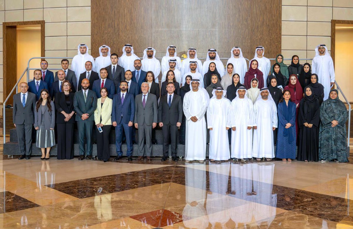 Azərbaycan və Birləşmiş Ərəb Əmirlikləri (BƏƏ) arasında Hərtəfəli Strateji Tərəfdaşlıq üzrə Əməkdaşlıq Komitəsinin iclasına dair mətbuat məlumatı

27 noyabr 2025-ci il tarixində Əbu-Dabi şəhərində Azərbaycan-Birləşmiş Ərəb Əmirlikləri arasında Hərtərəfli Strateji Tərəfdaşlıq üzrə