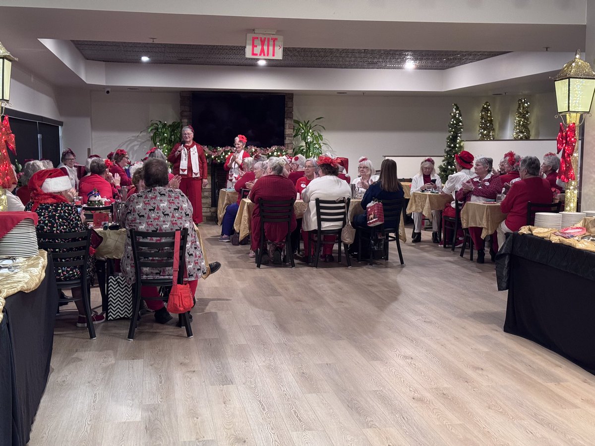 apuliacatering's tweet photo. Catering a beautiful event for Crown Jewels of Canada this week,It was an amazing gathering filled with great peopleand delicious food. We’re grateful for the opportunity to serve such a wonderful group and be part of their event. #Leduc #leducevents #Catering https://t.co/MZ9Z3w1yiG