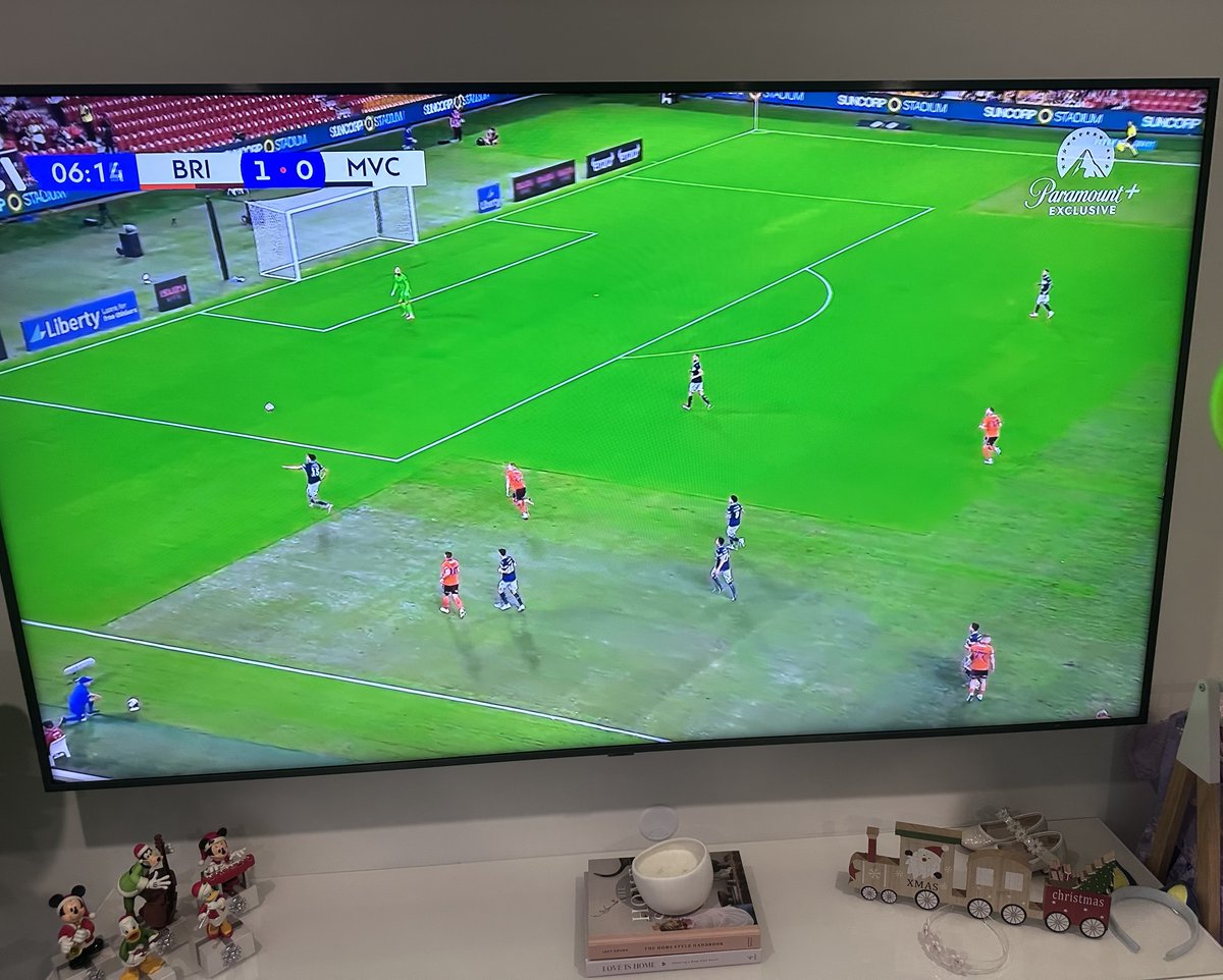 MelbourneBlokee's tweet image. #ALeague

How the f*ck is that acceptable on any level honestly? Let alone the A-League. 

It’s a complete disgrace, asking for serious injuries in this game.