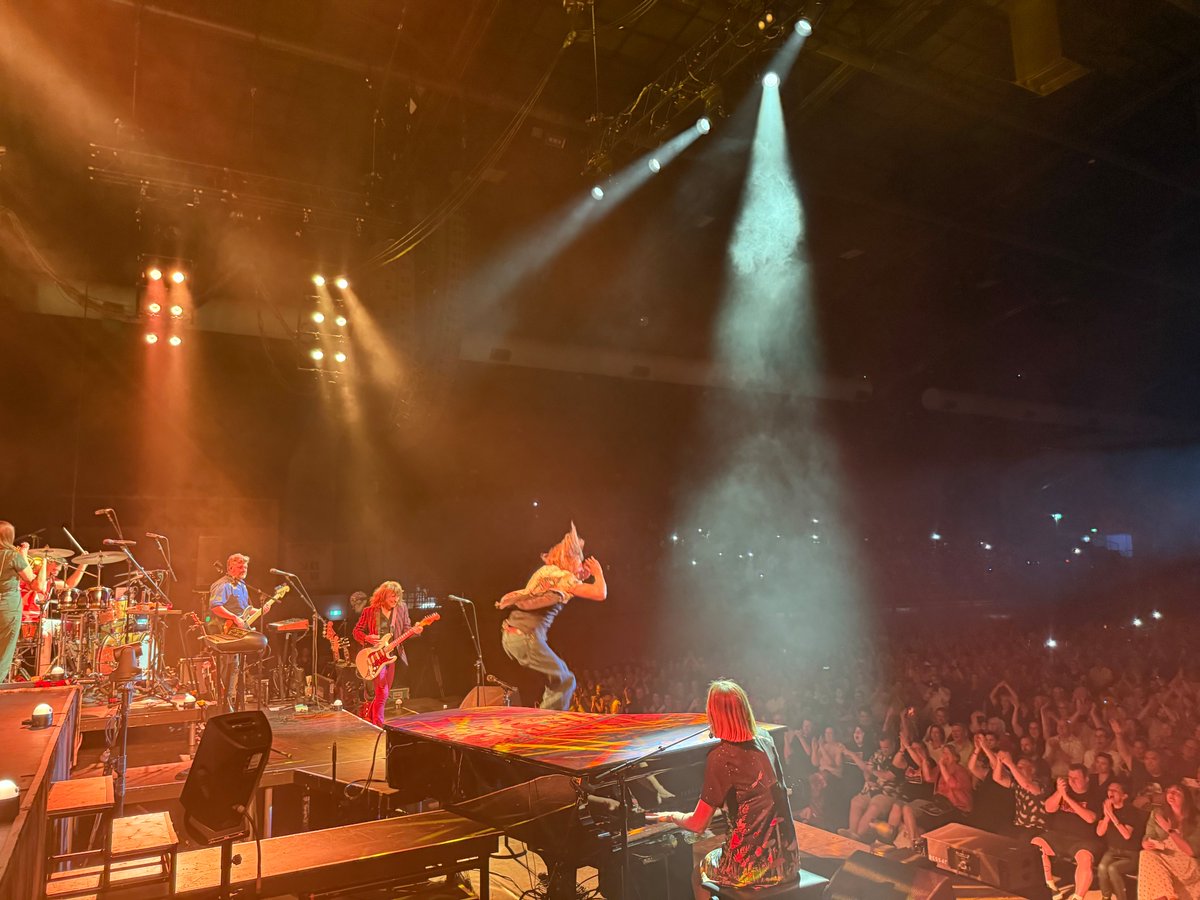 Tim Minchin tweet media