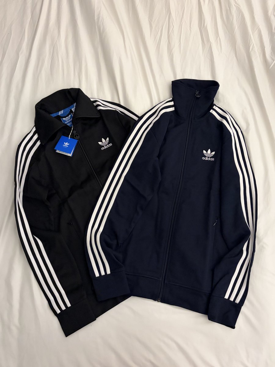 jae_jjang99's tweet image. RT이벤트)

정품 아디다스 져지 
새상품 90사이즈 블랙컬러

무료나눔 합니다. 

12월7일 당첨발표

#알티 #RT이벤트 #이벤트 #무료나눔