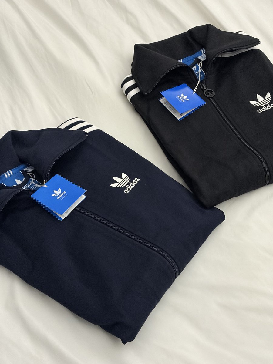 jae_jjang99's tweet image. RT이벤트)

정품 아디다스 져지 
새상품 90사이즈 블랙컬러

무료나눔 합니다. 

12월7일 당첨발표

#알티 #RT이벤트 #이벤트 #무료나눔