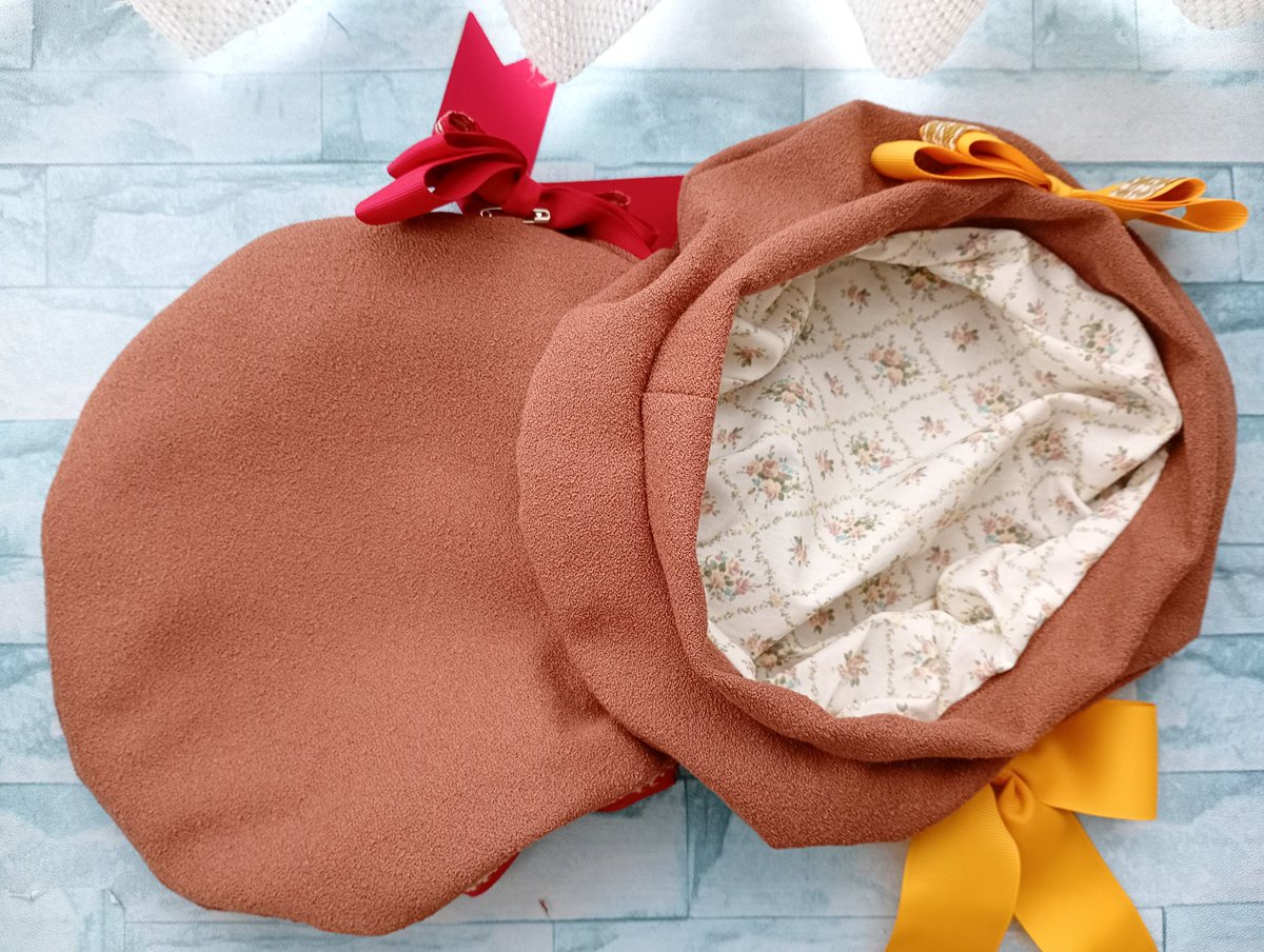 Waltz_with_Psyc's tweet image. #カワスタ 様に追納させていただいたベレー帽、可愛い裏地が付いてるんですよ❣️
どちらも小花があしらわれています💐
表だけでなく、ぜひ裏地も楽しんでくださいね(* ᴗ͈ˬᴗ͈)♡

@Kawaii__Stars 
#ベレー帽 #ロリータ #ロリィタ
#ガーリー #クラシカル