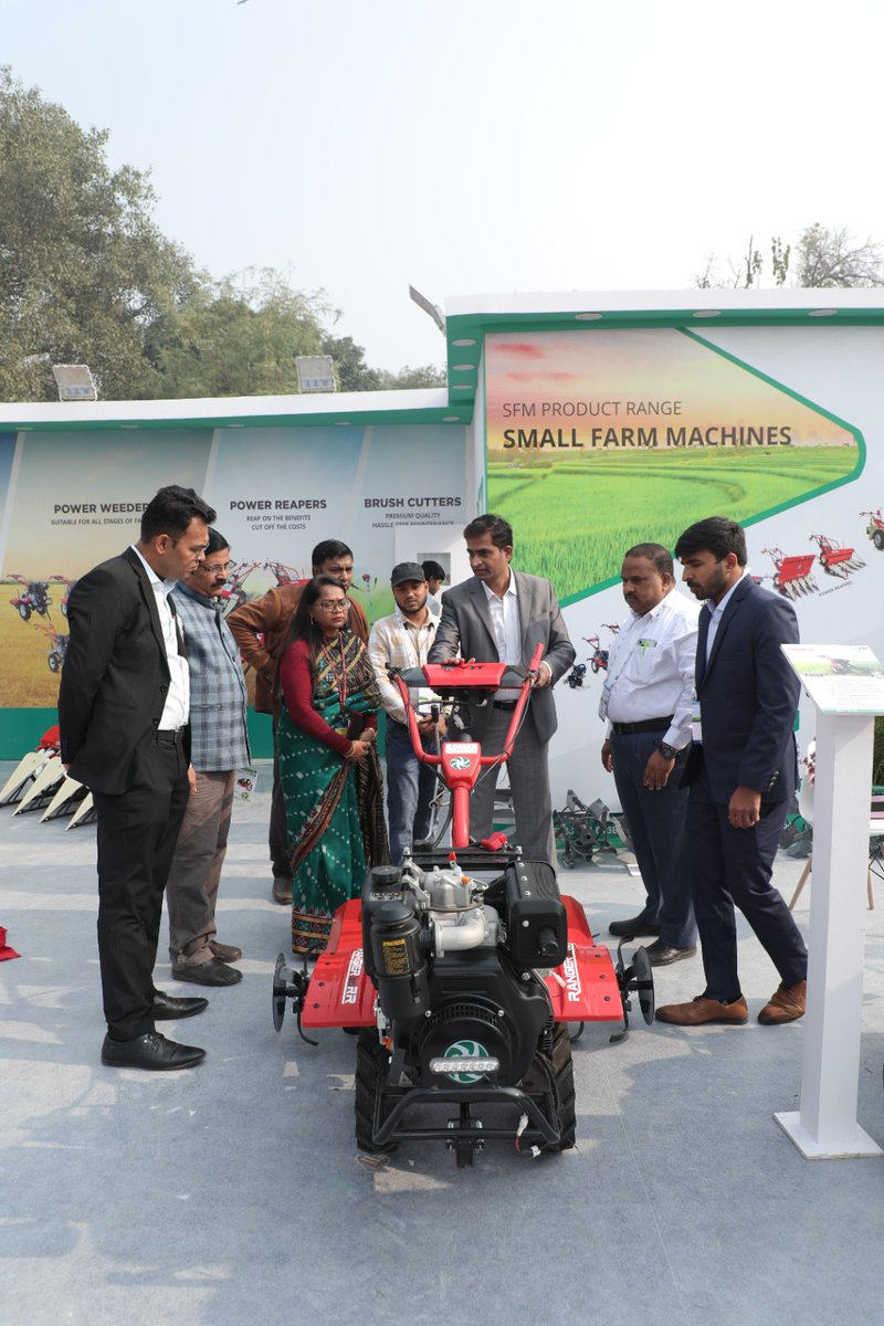 VST_Tillers's tweet image. ✨VST marked a milestone moment at EIMA Agrimach 2025 with the grand unveiling of our next-generation Electric Tiller &amp;amp; Electric Weeder range. 💫

#VST #EIMAAgrimach2025 #ElectricInnovation #LifeElectrified #FutureOfFarming #EV #Tillers #Weeders