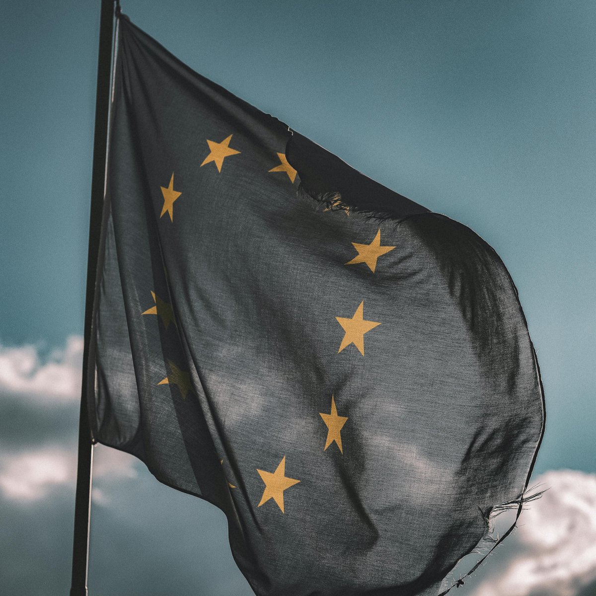 🌍 Si compras en marketplaces, revisa quién vende realmente el producto. Puede no aplicar la normativa europea. 
ℹ️ madrid.es/consumo 
#ComprasOnline #Marketplaces #seguridadenlamixteca