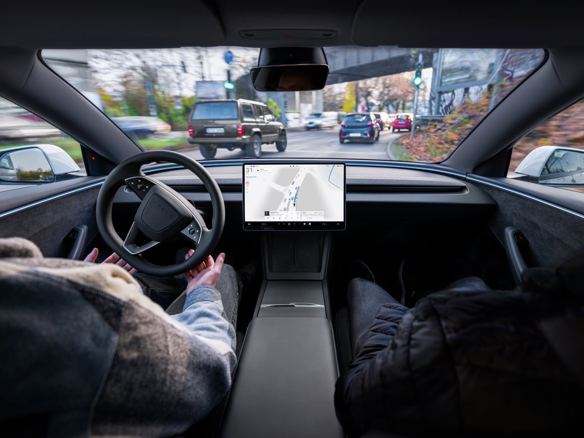 TeslaNewswire's tweet image. 🔥🇪🇺 Tesla is starting to offer FSD (Supervised) experiences in select European countries!

🇩🇪 Germany
🇫🇷 France
🇮🇹 Italy
➡️ More to come

The ride takes place in real-world traffic from the passenger seat.