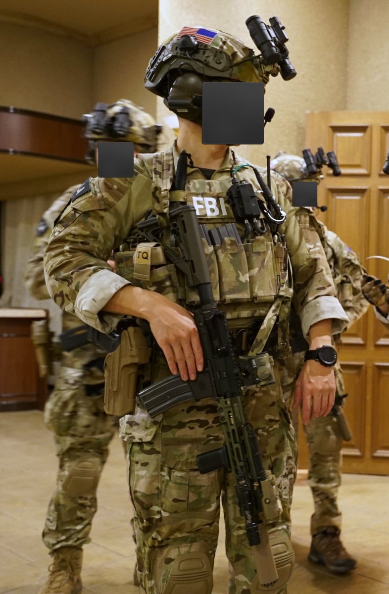 LE装備 是非どうぞ (画像はオタクの着用例) #FBI装備 #LE装備