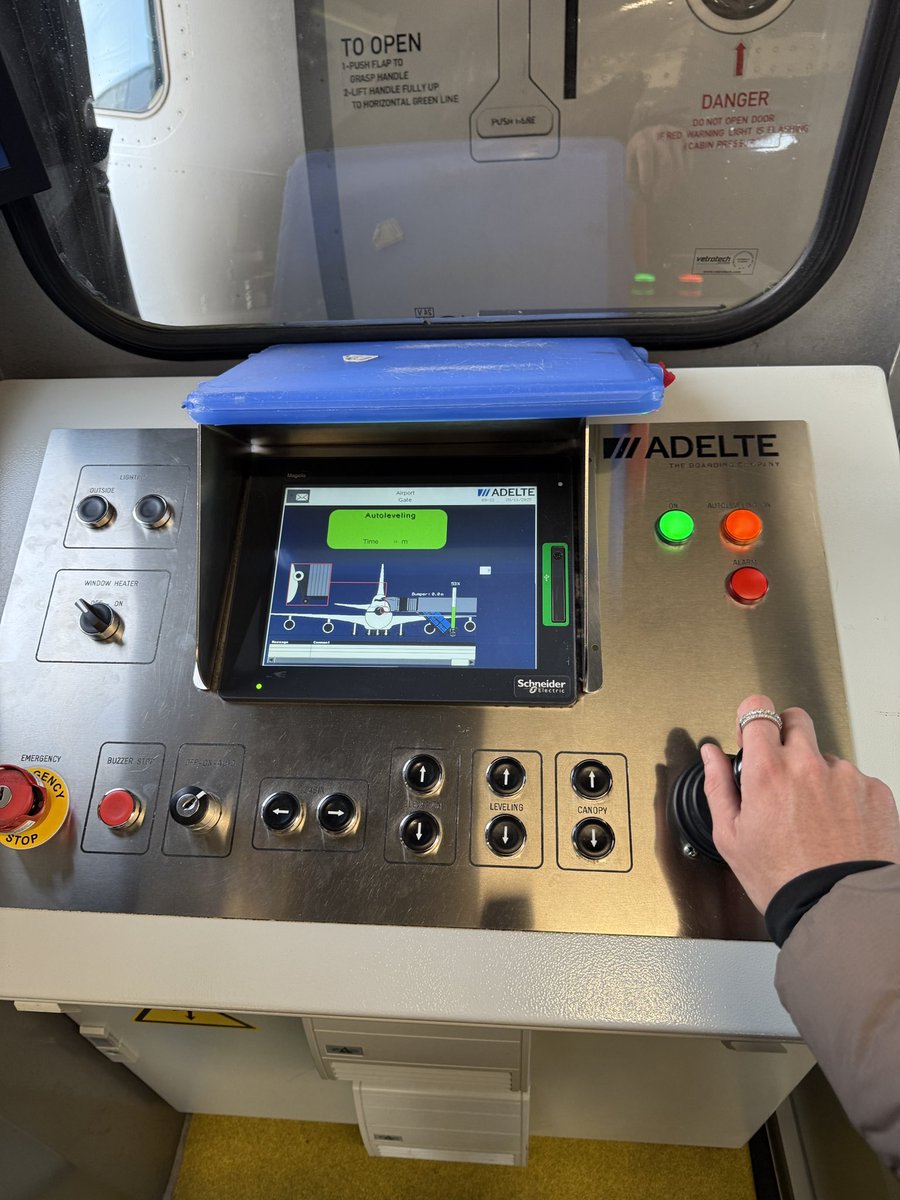 Clogs420's tweet image. The pilot couldn’t make it so had to step up to the plate🫡