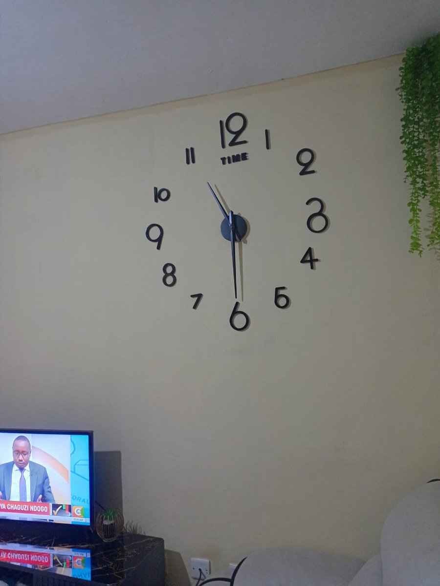 ClasicEquipment's tweet image. Transform your space 

● Oversized wall clock with 3D acrylic numbers
● DIY layout position numbers based on your style
● Large 120cm x 120cm size when assembled.

Ksh 2,000 per pc.
0721275514.

#clock #wallclocks #InteriorDecor #walldecor #wallartdecor