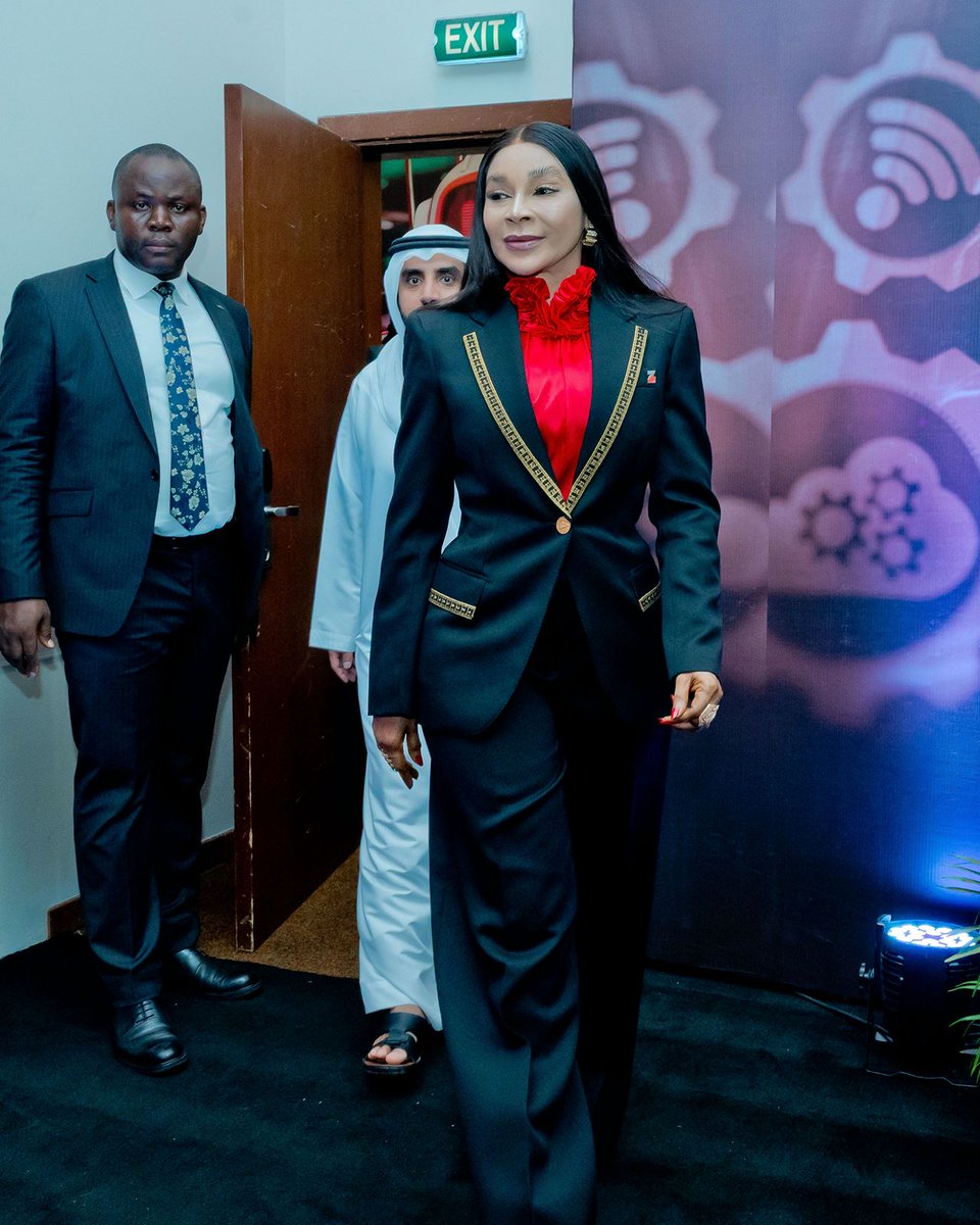 iamcazo's tweet photo. The future is no longer coming — it’s live. Watch Africa’s brightest young innovators showcase ideas that can reshape industries. Don’t just hear about it later. Tap in now.
🔥🔗
https://t.co/xmyQjo2Jar
#ZBTechFair2025 https://t.co/XxTLfkQwhR